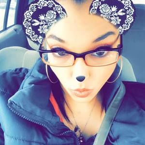 Meet your Posher, Desiree